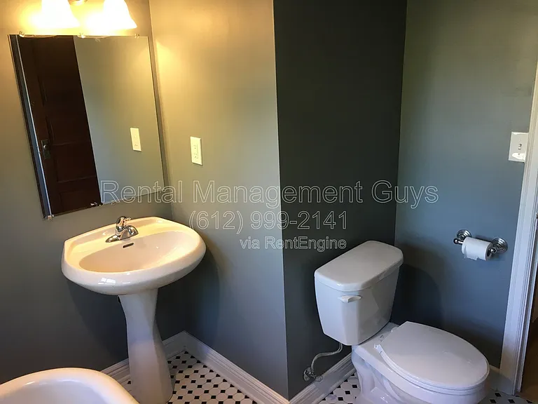 2715 Pillsbury Ave #2 — Photo 12