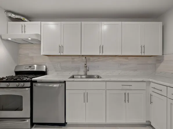 2901 Charing Cross Rd APT 9, Falls Church, VA 22042