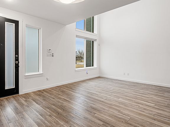 5th image of 504 Wellborn Dr