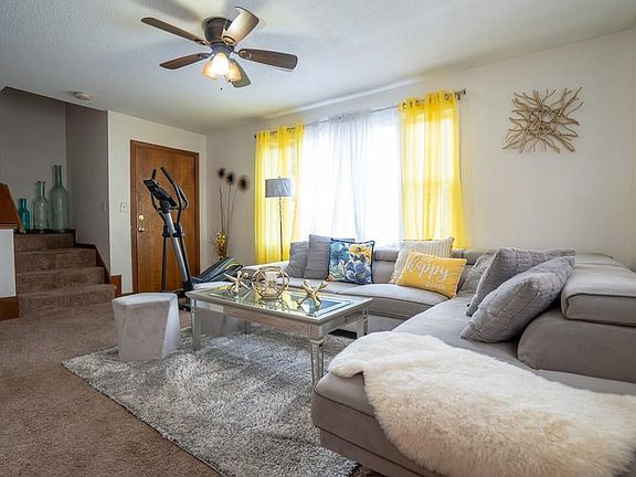 4th image of 1042 Essex St #1