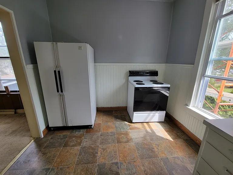 1212 Steuben St — Photo 2