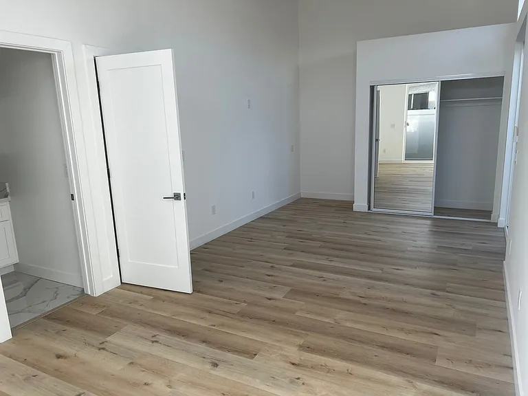 4756 W 164th St #A — Photo 12