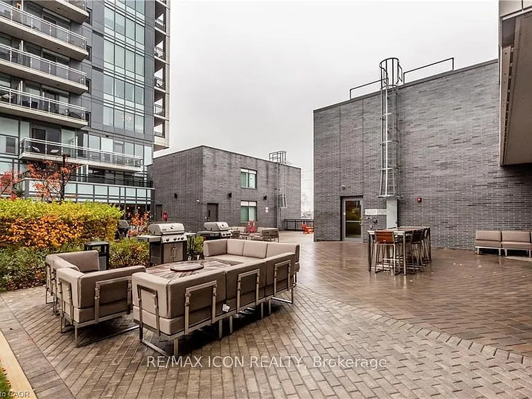 63 Arthur St S #102 — Photo 34