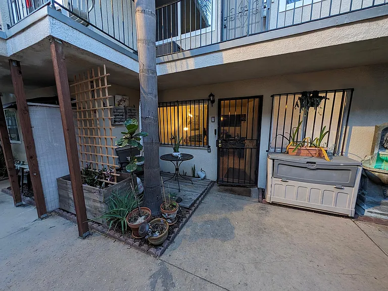 4267 44th St #7 — Photo 7