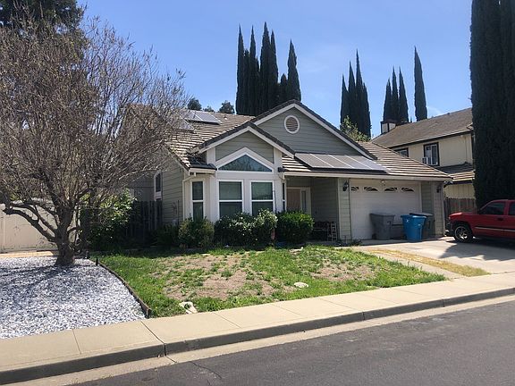 3rd image of 439 Oak Valley Dr