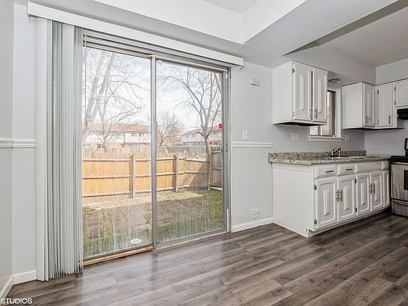 4th image of 2073 Lioncrest Dr