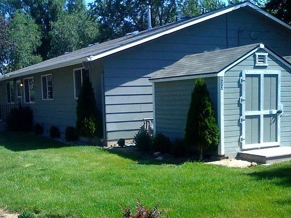 Storage shed in the back