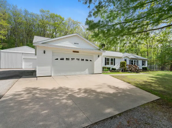 6855 S Waubun Rd, Indian River, MI 49749