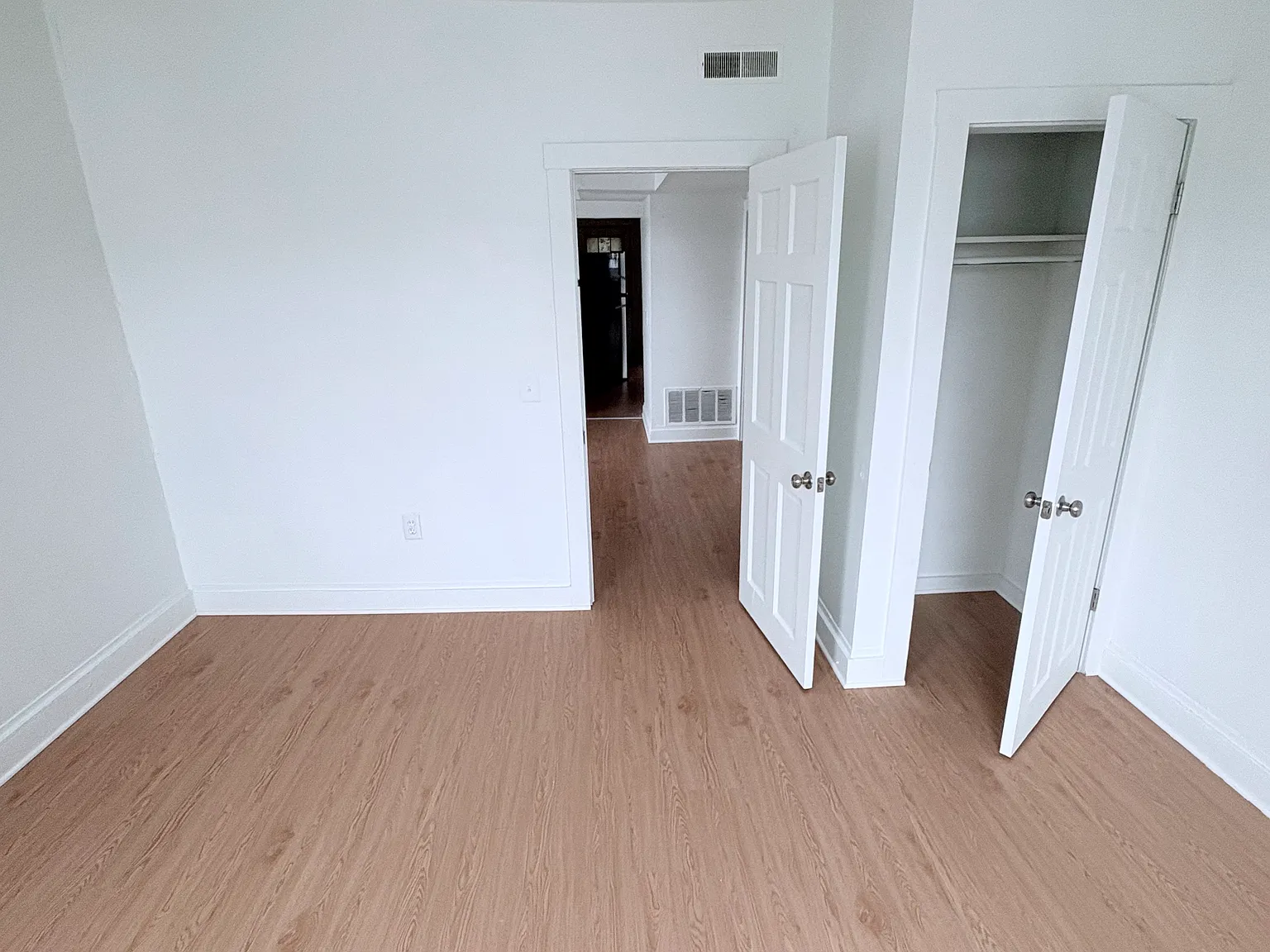 2 bed, 1000 sqft, $1,650 — Photo 4