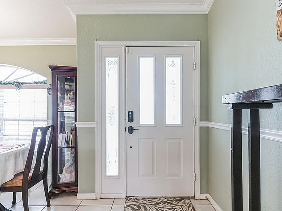 4th image of 5303 NW Almond Avenue