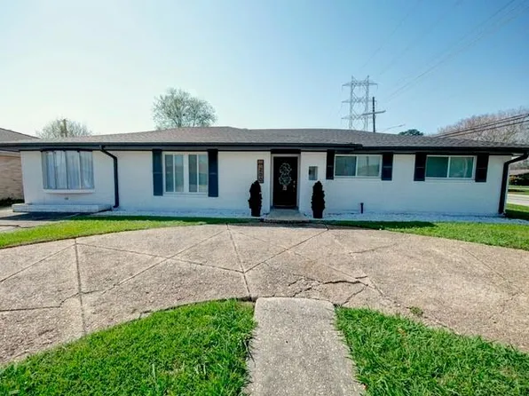 200 Willow Dr, Gretna, LA 70053