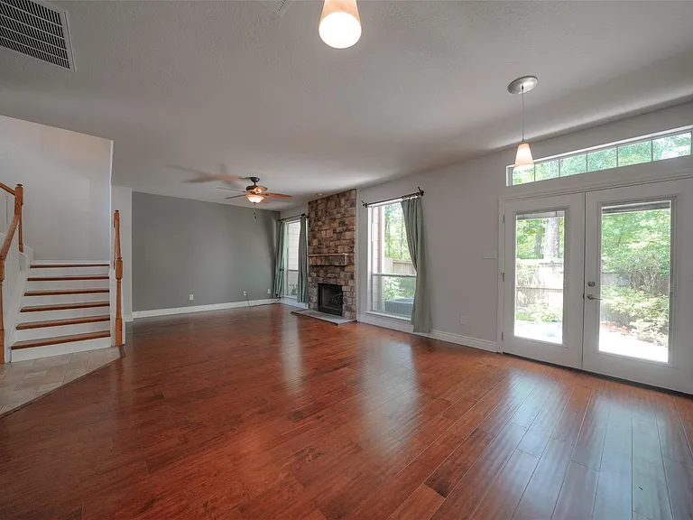 23 Endor Forest Pl — Photo 6