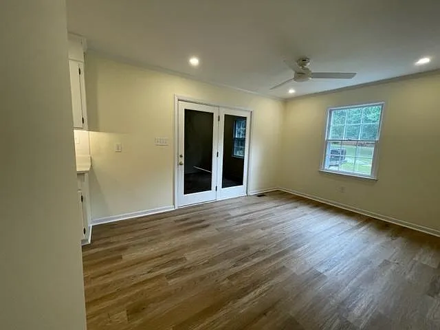 1041 Crooked Creek Ct — Photo 9