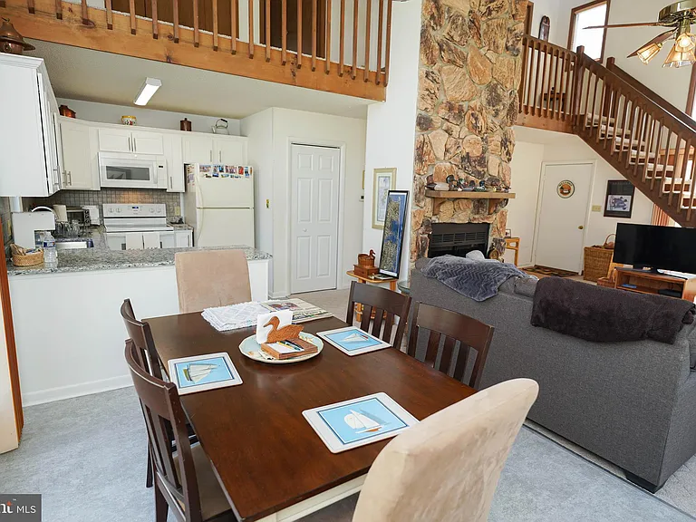 39028 Bayview W — Photo 34
