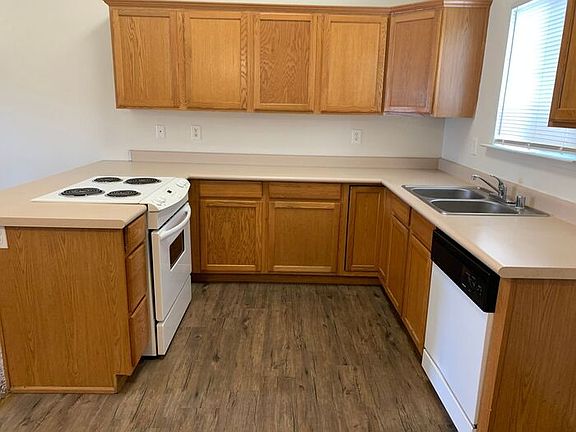 4th image of 2419 W Sunnyside Ave