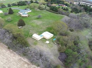 S47W32743 Highview Rd, Waukesha, WI 53189