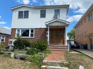 69-35 225th St, Oakland Gardens, NY 11364