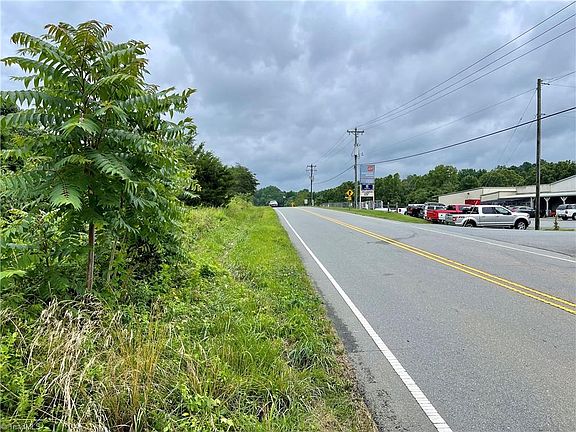 2nd image of Meadowbrook Dr