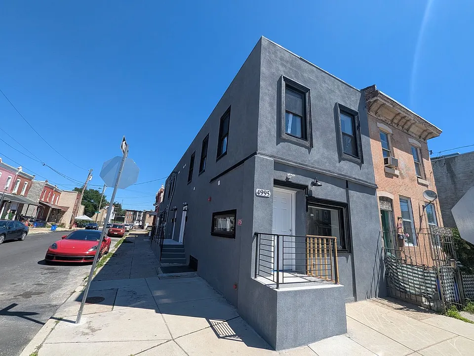 4995 W Thompson St