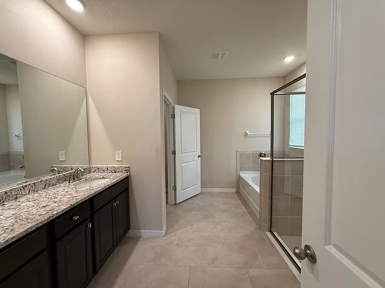 5740 Woodland Sage Dr — Photo 26