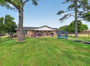 1102 Old Base Rd, Aurora, TX 76078