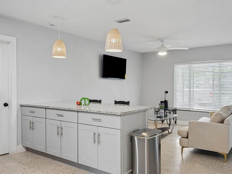 4519 Venetian Blvd NE #1 — Photo 5