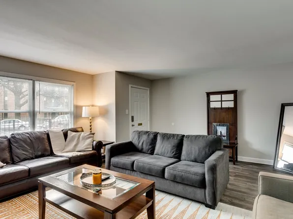 226 S Hoyne Ave, Chicago, IL