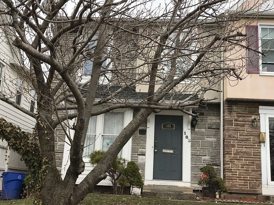 1st image of 182 William St