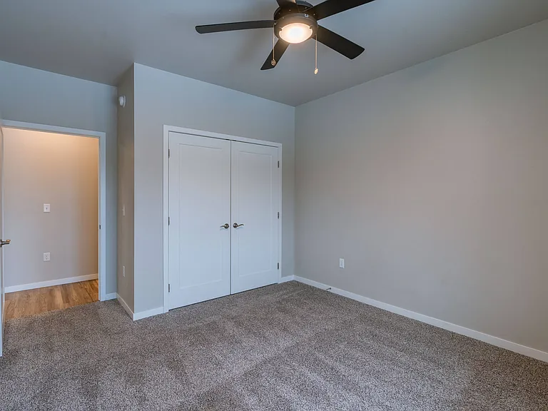 Fargo, ND Prairiewood Meadows | Bedroom