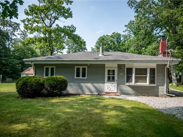 1246 Beach Dr, Linesville, PA 16424