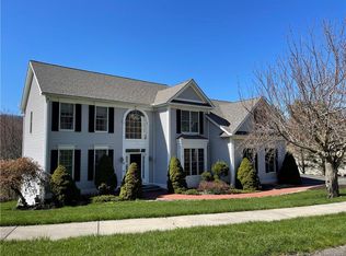 17 Chelsea Ct, Middletown, CT 06457