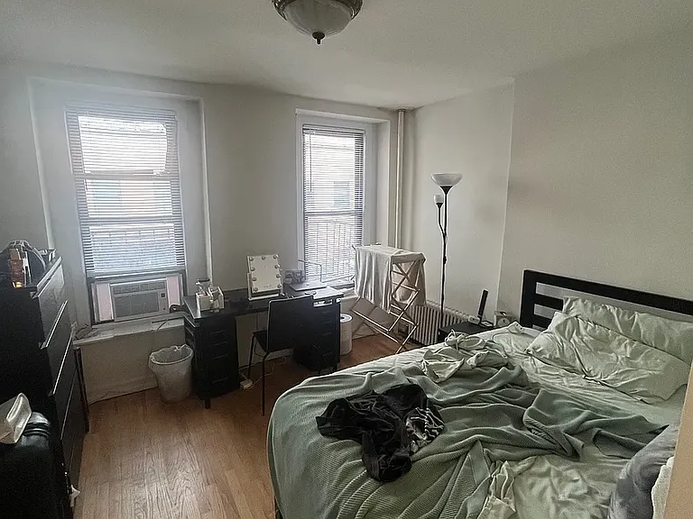 444 W 58th St #2E — Photo 11