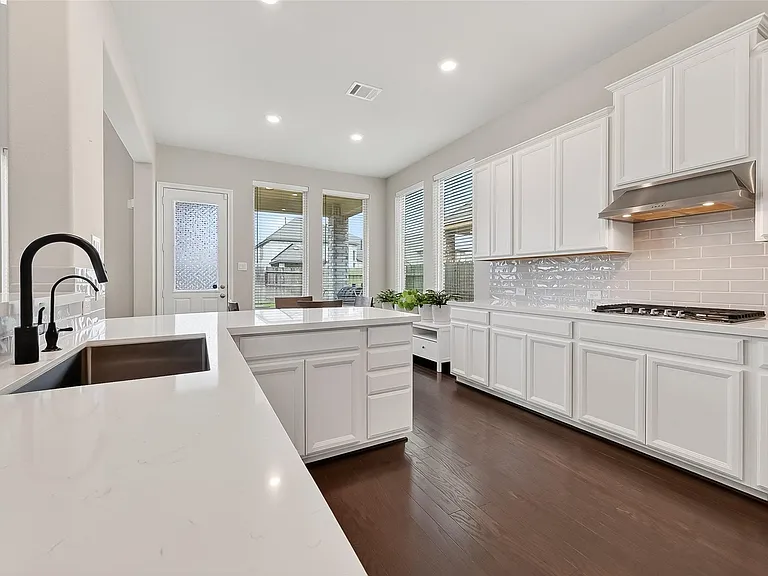 4018 Martin Ridge Dr — Photo 12
