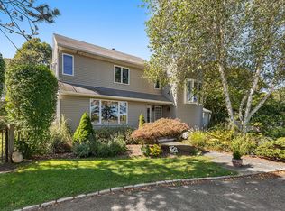 5 W Lake Dr, Montauk, NY 11954
