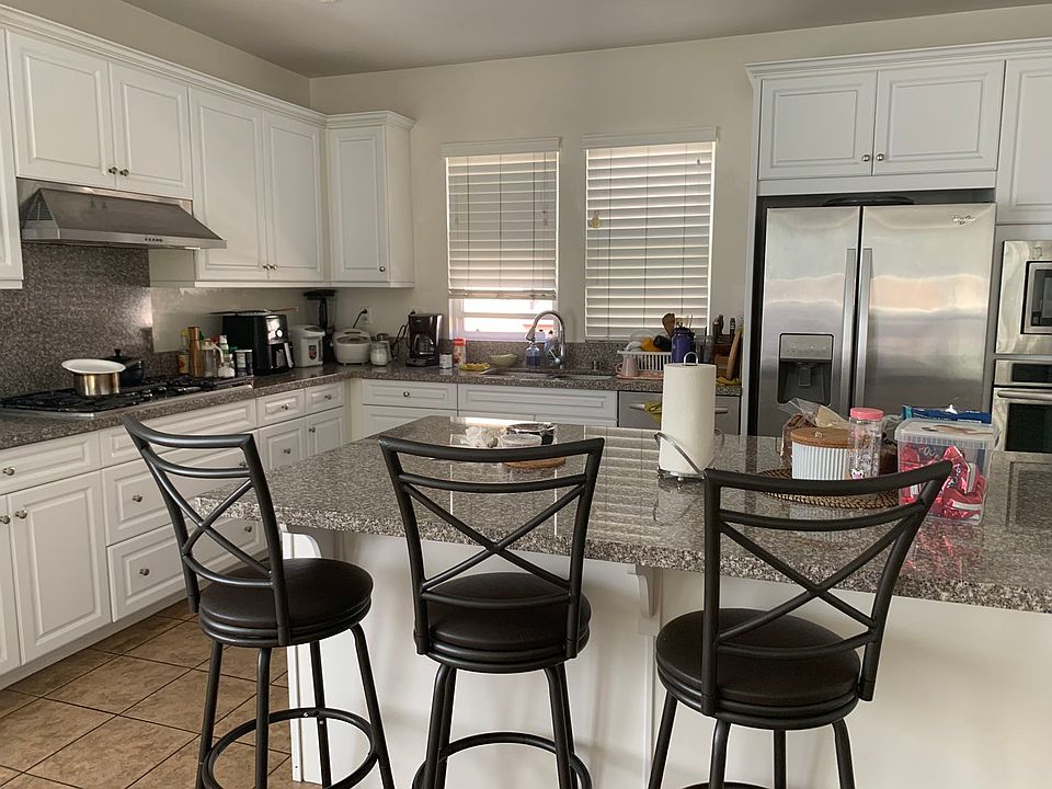 1st image of 656 W Huntington Dr #F-2