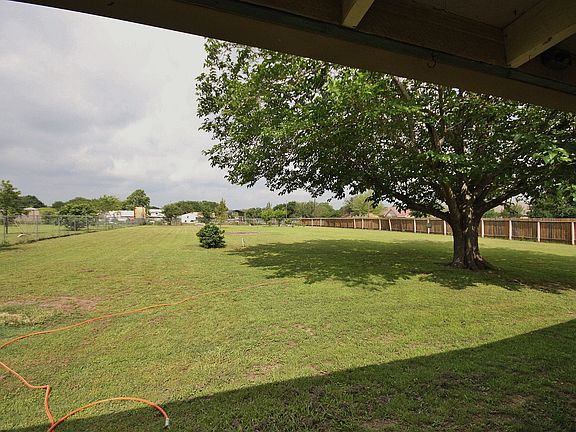 3rd image of 231 Green Pasture