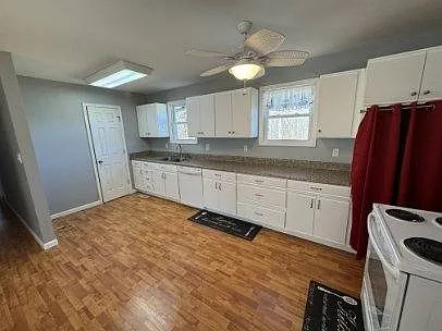 325 Freedom Trl — Photo 4