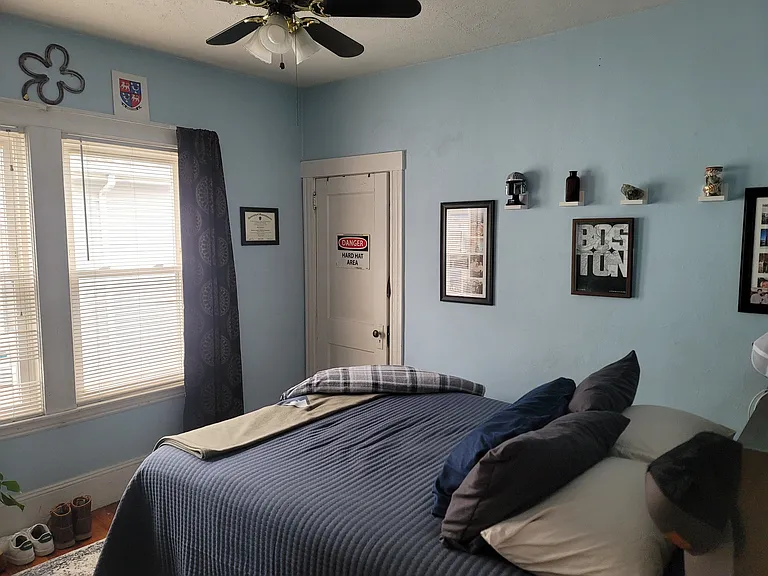 Back bedroom