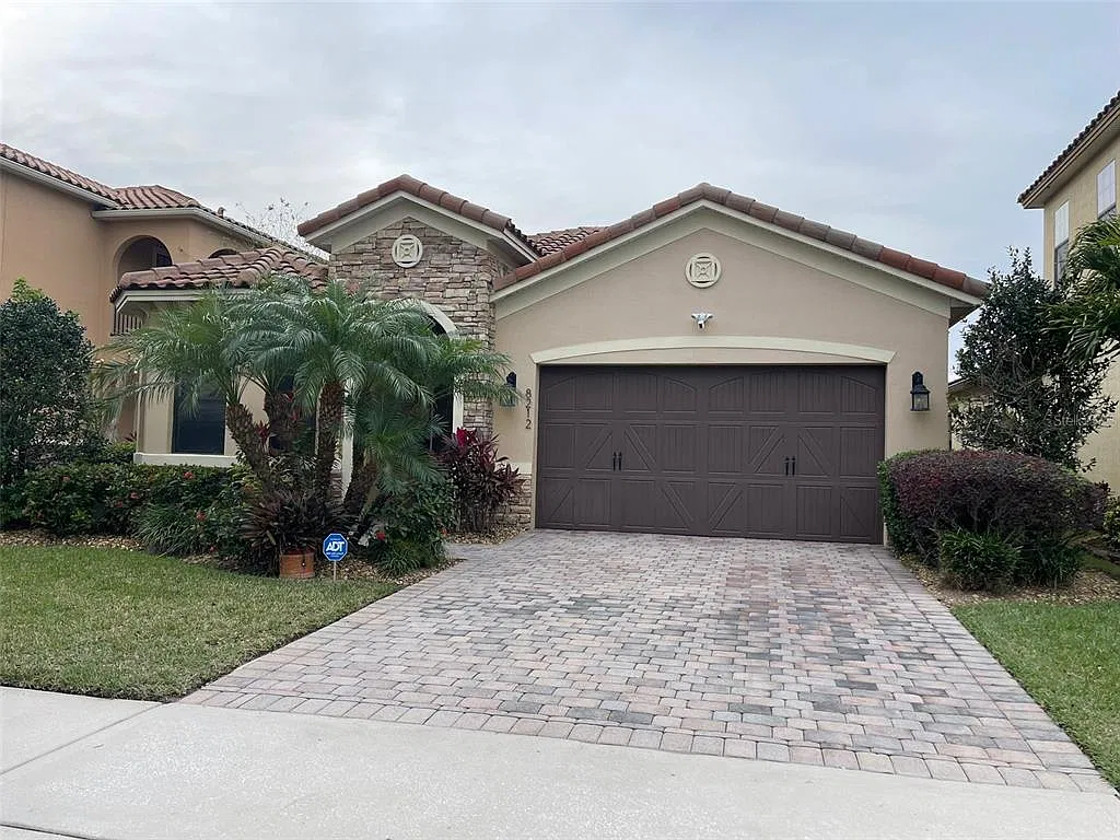 4 bed, 3.0 bath, 2202 sqft, $3,500 — Photo 1
