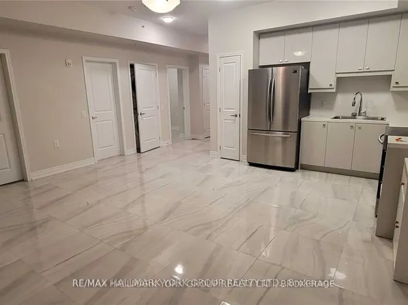 32 Wellington St E, Aurora, ON