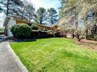 5833 Williamsburg Dr, Norcross, GA 30093