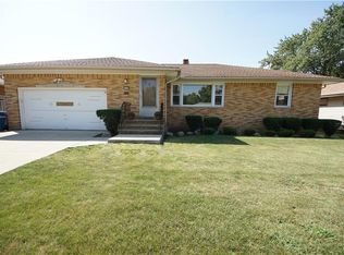 8355 Selwick Dr, Parma, OH 44129