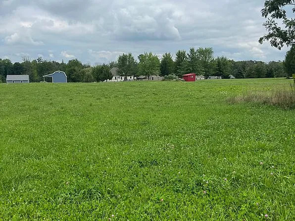 555 Dekalb Ln, Burbank, OH 44214