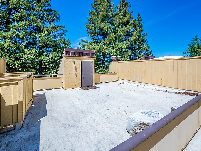 200 P St #D34 — Photo 54