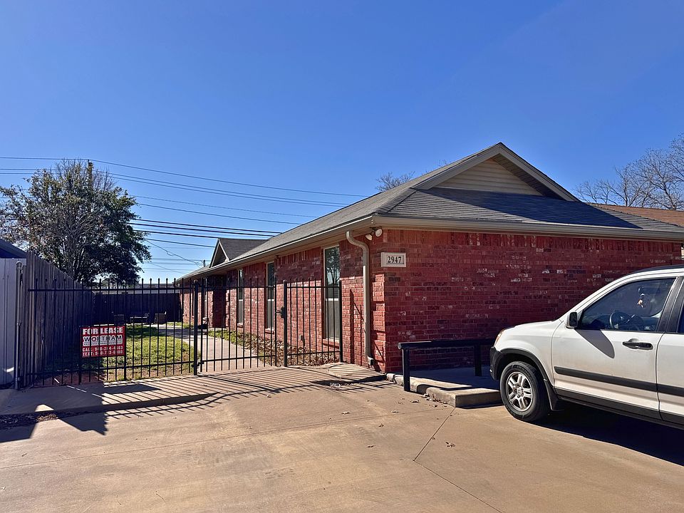 1st image of 2947 Cunningham Dr #1
