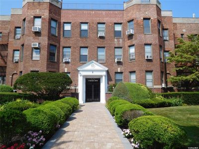 2 Herrick Drive #3L, Lawrence, NY, 11559
