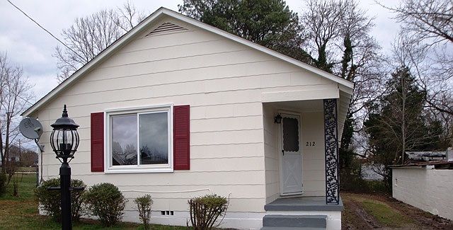 1st image of 212 Maynard Ln