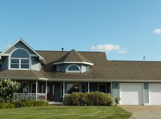 8972 N Birkbeck Rd, Galena, IL 61036