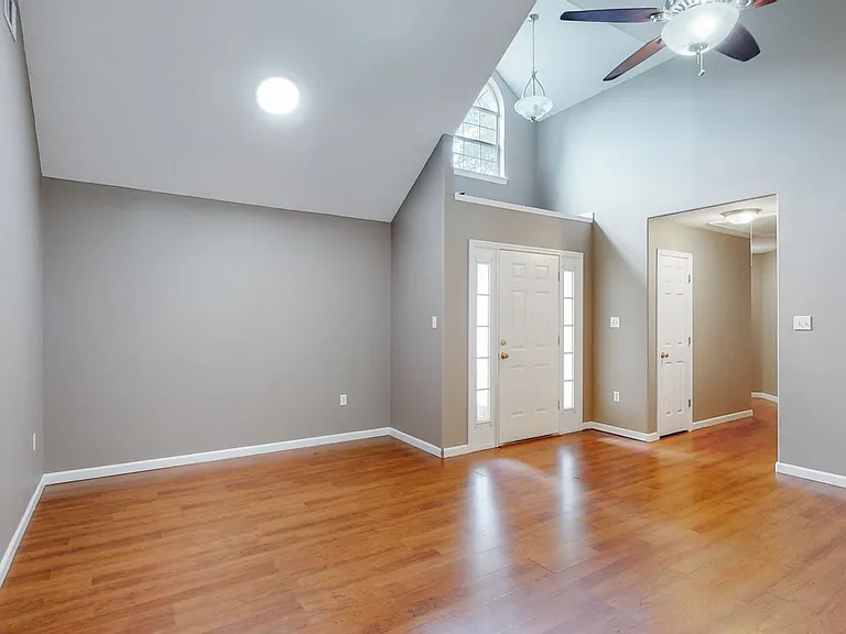 145 Hope Creek Dr — Photo 5