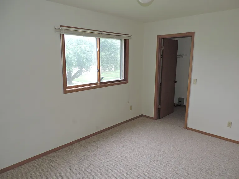 702 Westwinds Dr — Photo 6